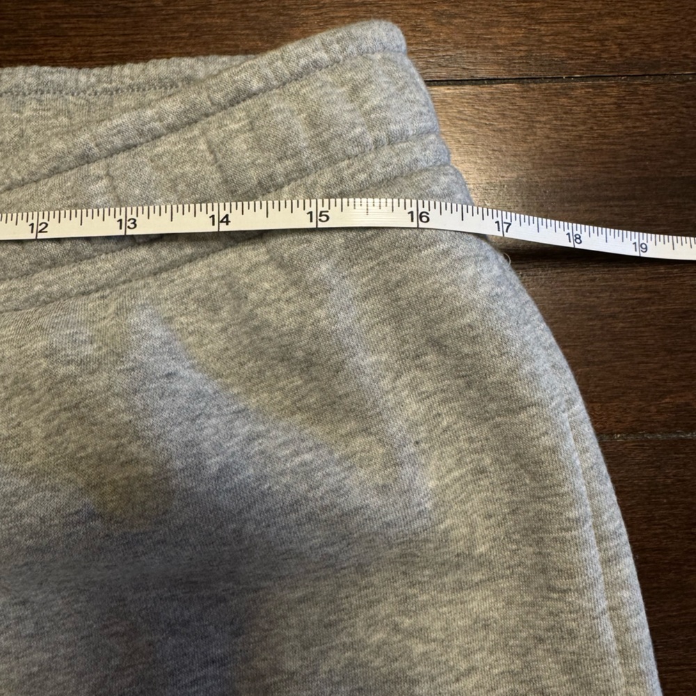 NWOT Nike Club Joggers Men's - Picture 8 of 10
